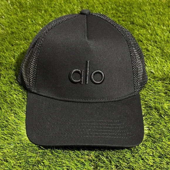 ALO Yoga | Accessories | Alo Yoga District Trucker Hat Nwtblack
